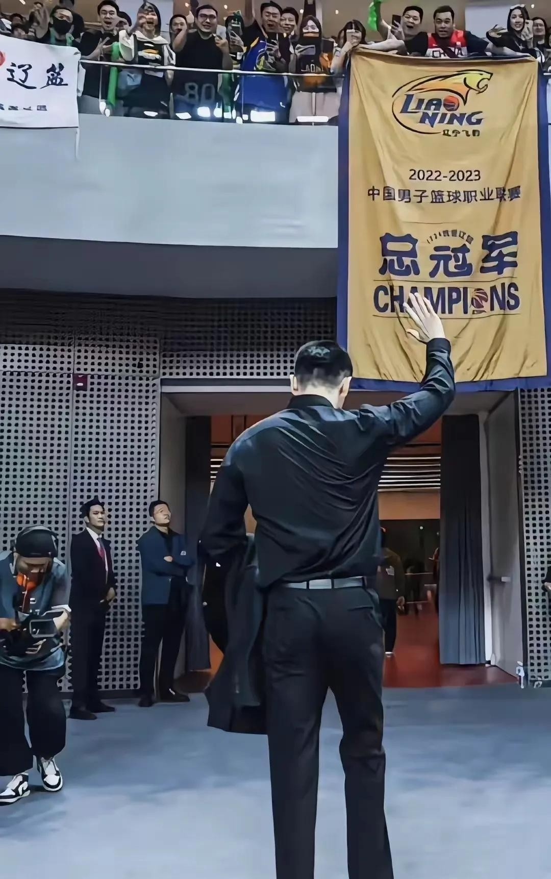 星空官网入口 -NBA总决赛赛程吃紧；北京首钢今夜止住颓势；震撼外界；临场指挥获称赞 